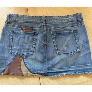 Bebe Jeans Y2K Brown Leather frayed edge mini denim Jean skirt Women’s Size 29